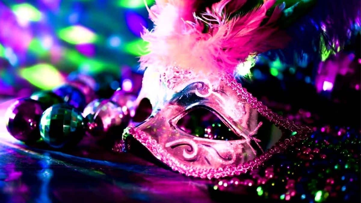 19 Best Mardi Gras Games, Activities, & Ideas for Work